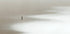 Lonely Man Walking the Beach Plakat - Posterbox.no