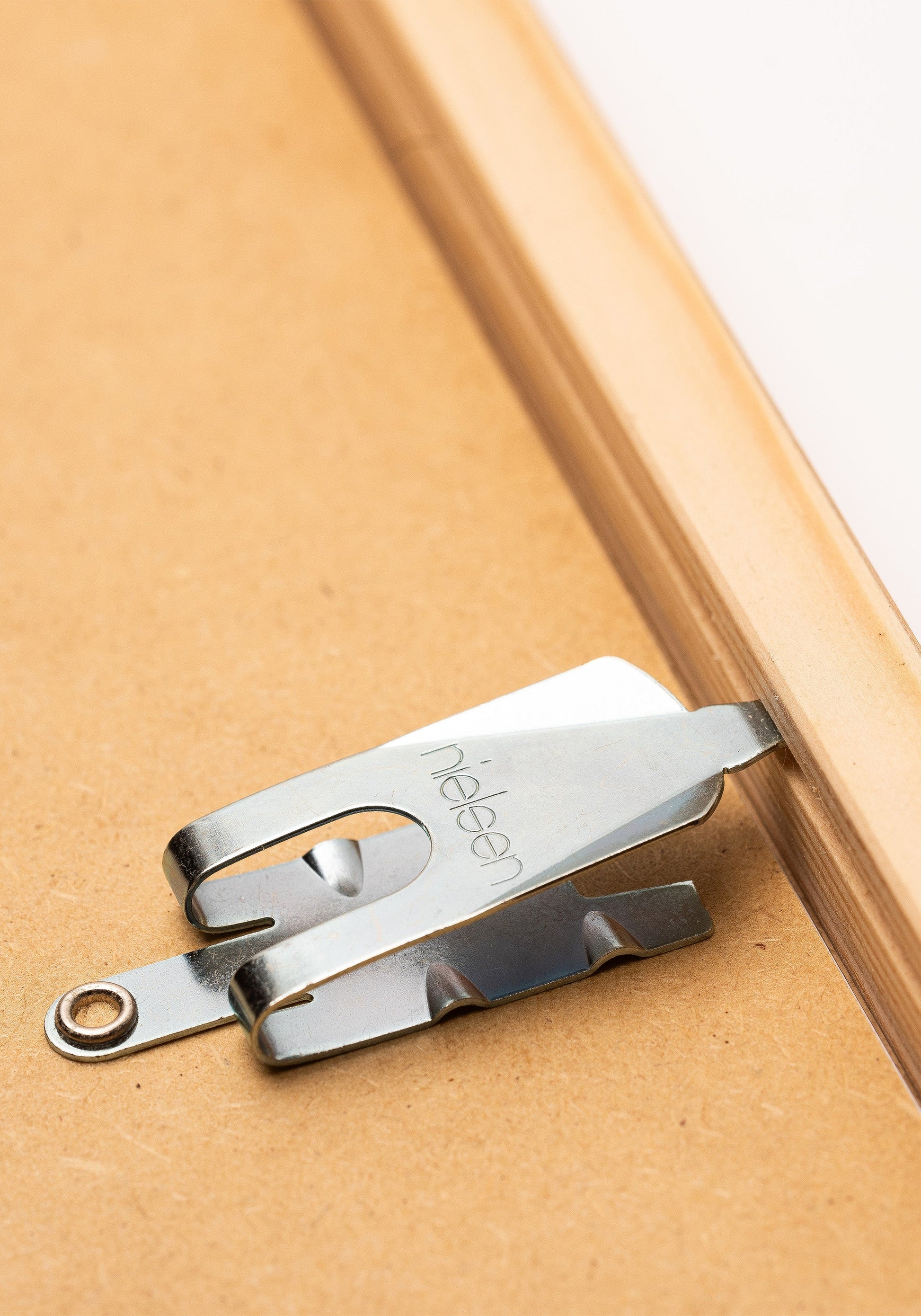 Premium Wood frame Nielsen Dark Oak