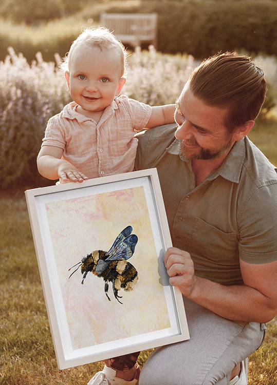 Grunge Watercolour Bee